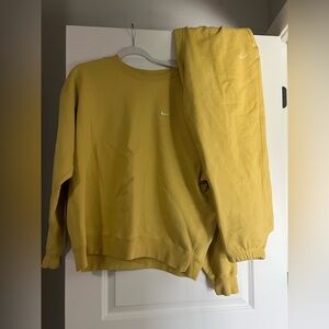 Unisex Nike set sweatshirts and joggers